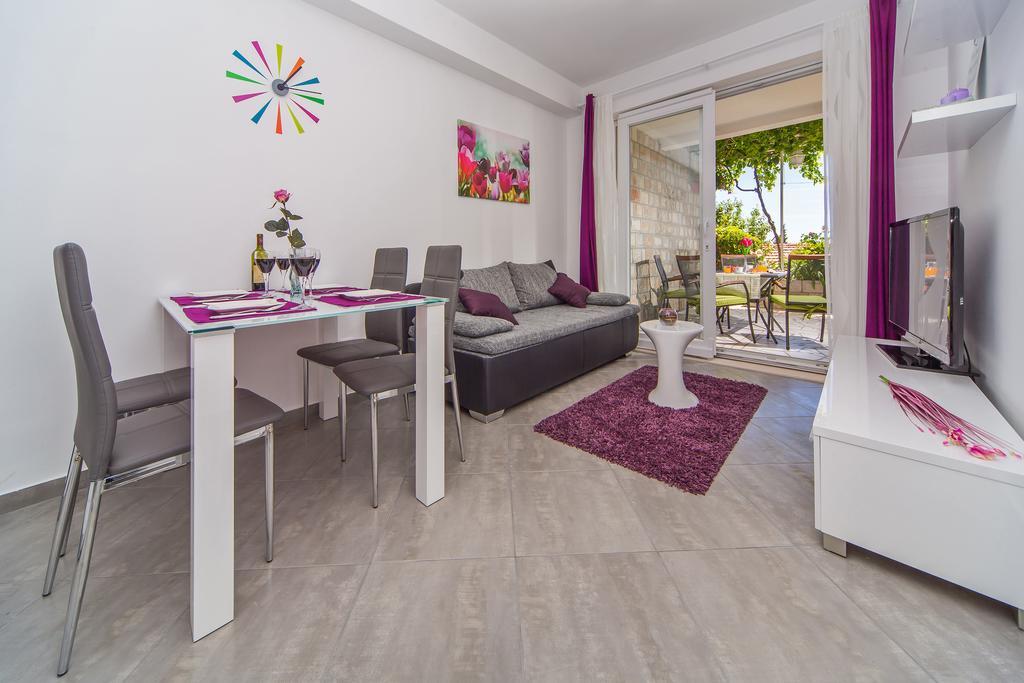 Flora Apartman *